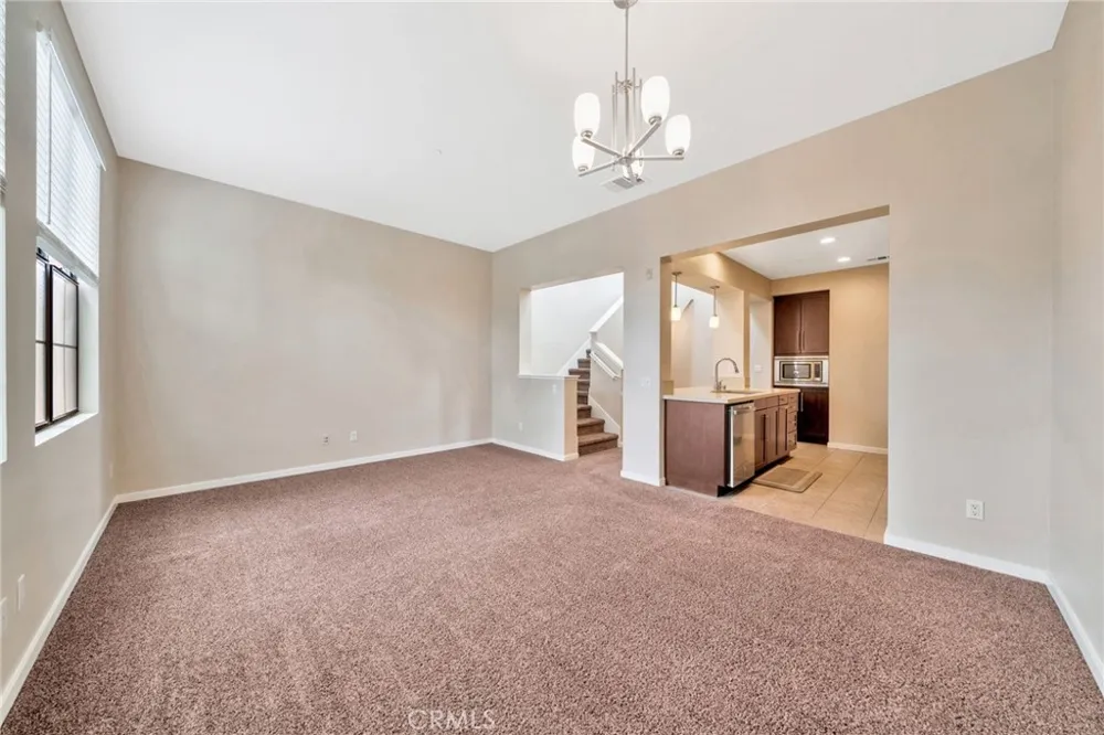 563 W Maple Avenue Orange, CA 92868