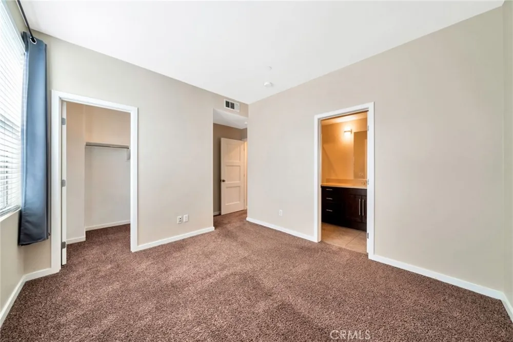 563 W Maple Avenue Orange, CA 92868