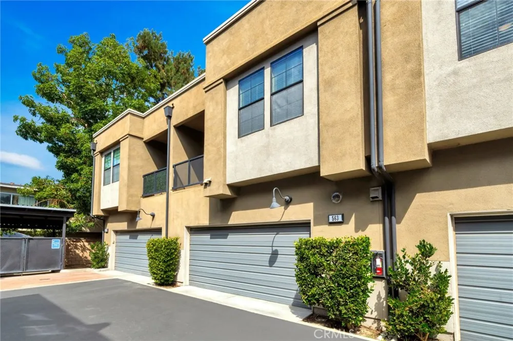 563 W Maple Avenue Orange, CA 92868
