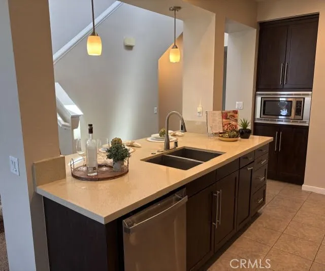 563 W Maple Avenue Orange, CA 92868