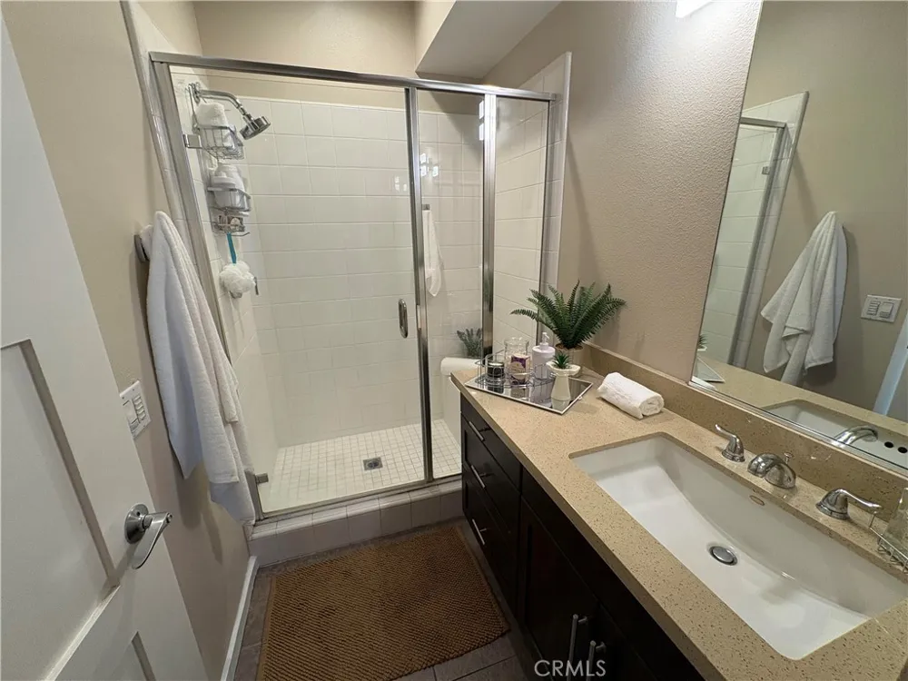 563 W Maple Avenue Orange, CA 92868