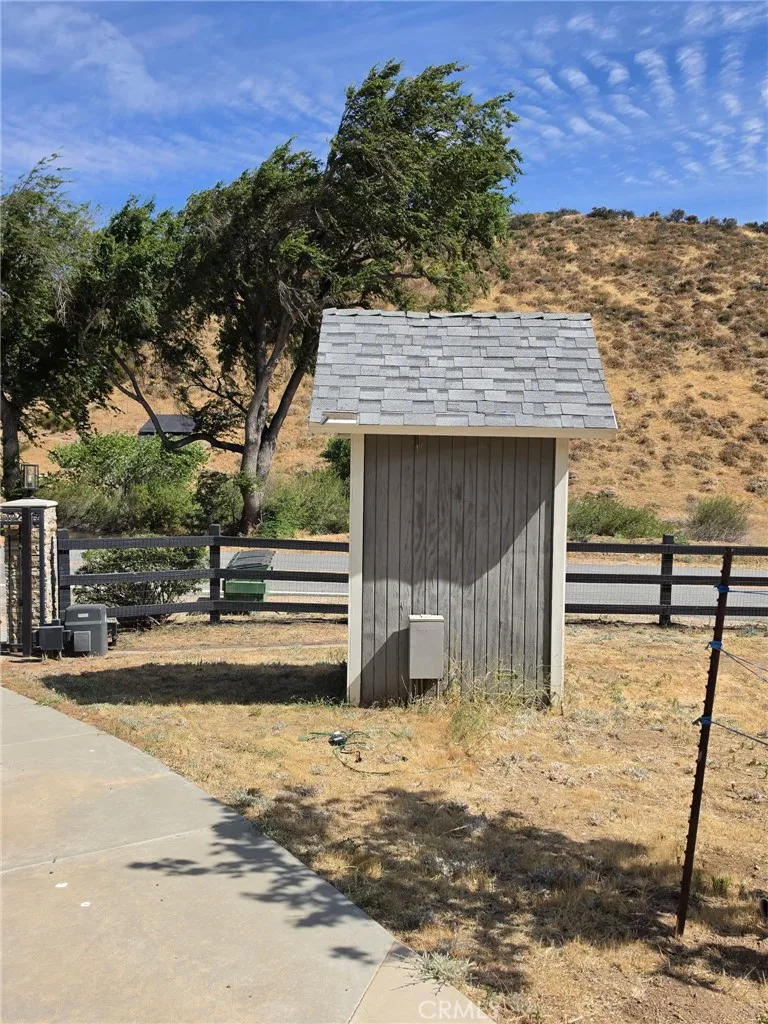 39030 Bouquet Canyon Leona Valley, CA 93551
