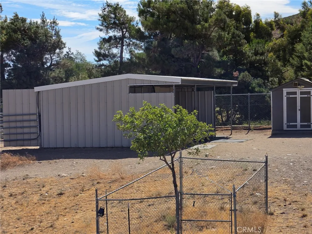 39030 Bouquet Canyon Leona Valley, CA 93551