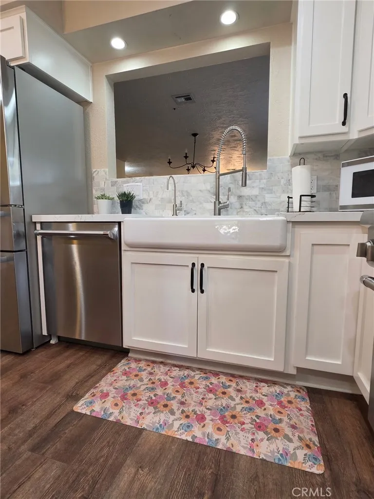 39030 Bouquet Canyon Leona Valley, CA 93551