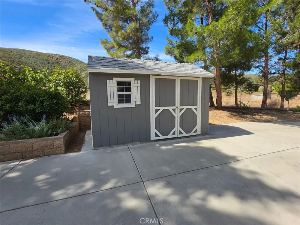 39030 Bouquet Canyon Leona Valley, CA 93551
