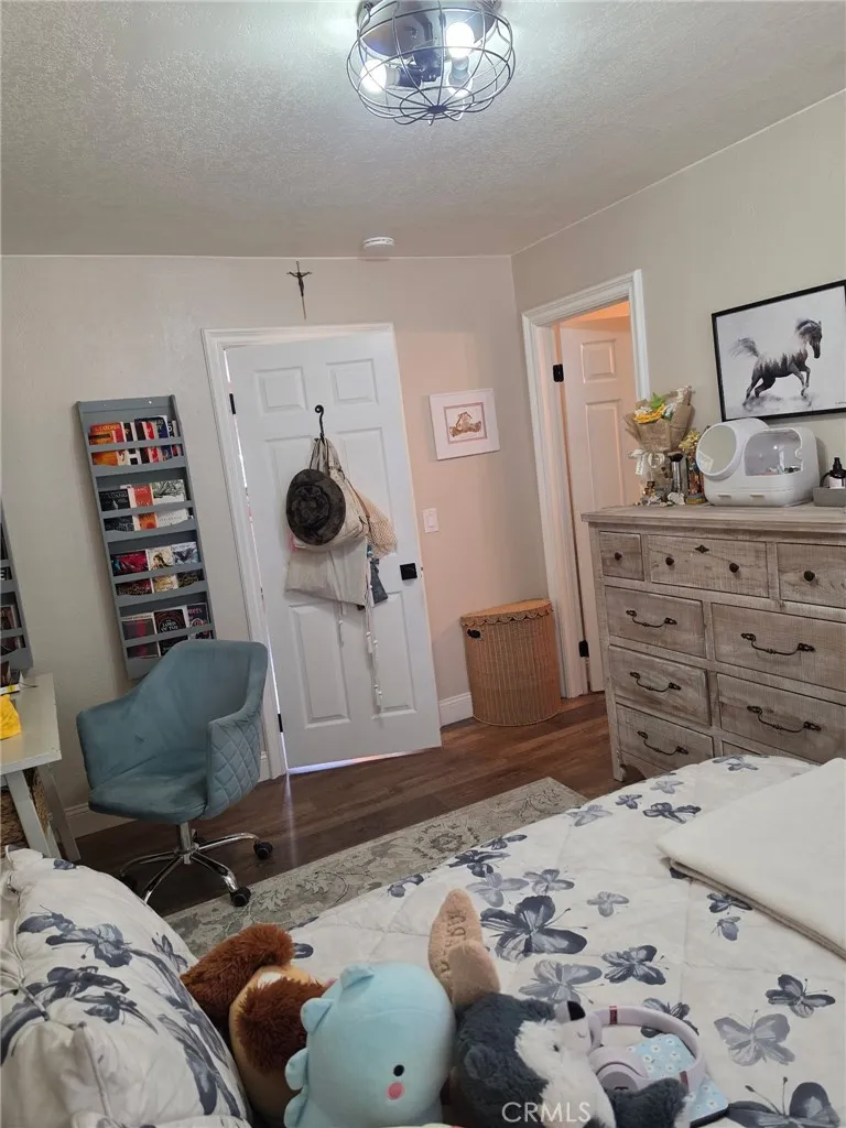 39030 Bouquet Canyon Leona Valley, CA 93551