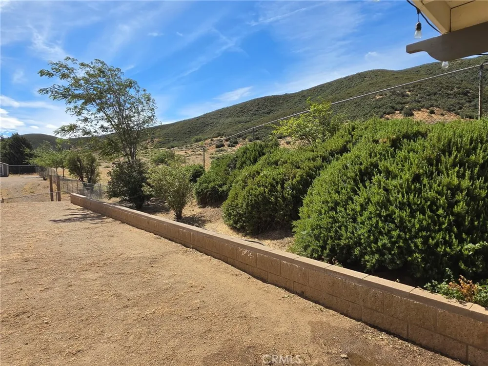 39030 Bouquet Canyon Leona Valley, CA 93551