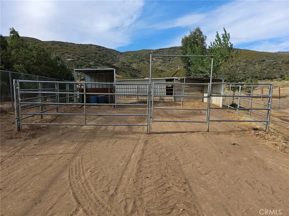 39030 Bouquet Canyon Leona Valley, CA 93551
