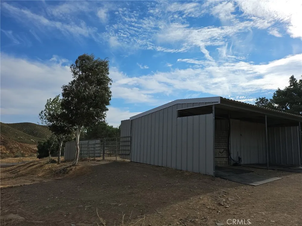 39030 Bouquet Canyon Leona Valley, CA 93551