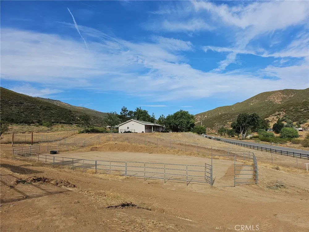 39030 Bouquet Canyon Leona Valley, CA 93551