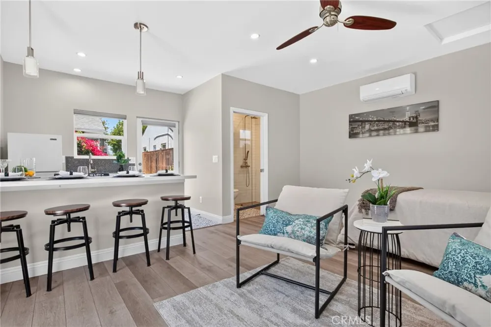 5938 Simpson Ave Valley Village, CA 91607