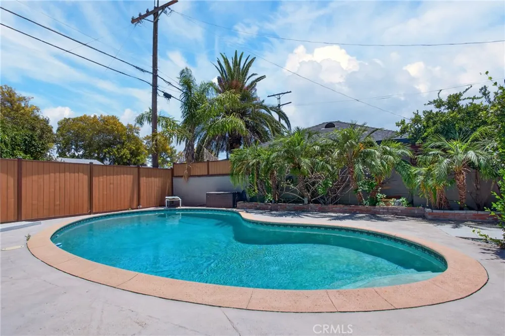 5938 Simpson Ave Valley Village, CA 91607
