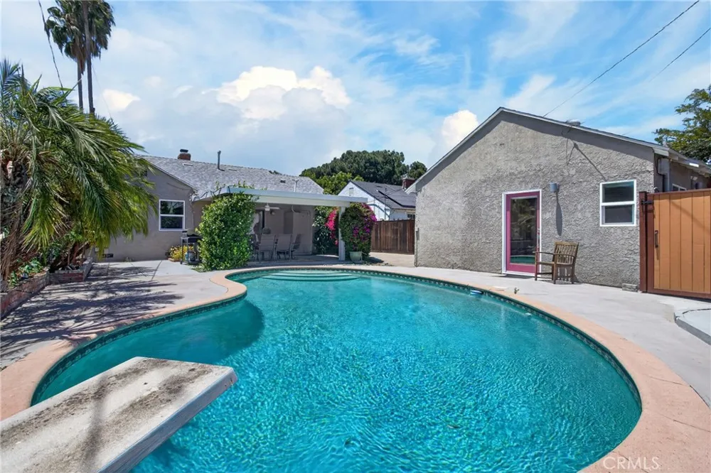 5938 Simpson Ave Valley Village, CA 91607