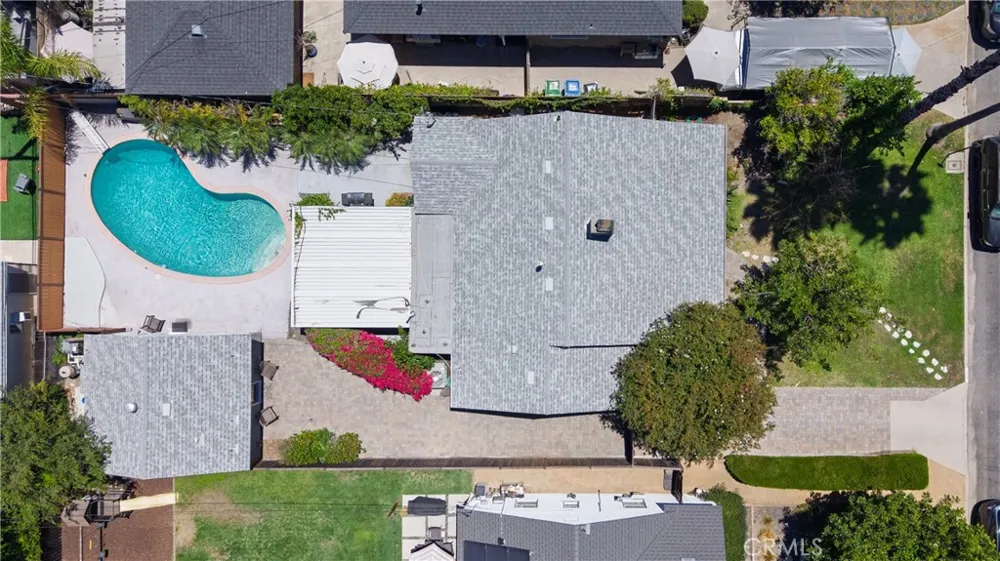 5938 Simpson Ave Valley Village, CA 91607