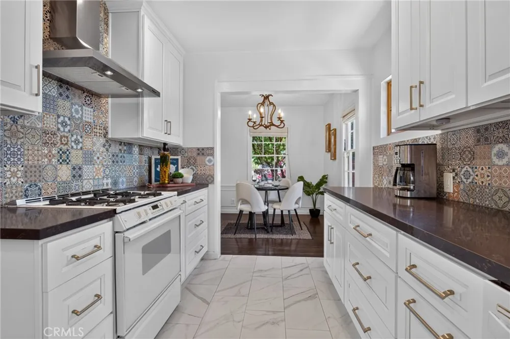 5938 Simpson Ave Valley Village, CA 91607