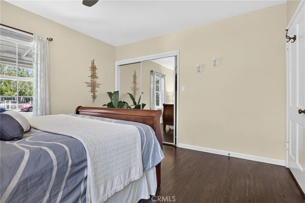 5938 Simpson Ave Valley Village, CA 91607