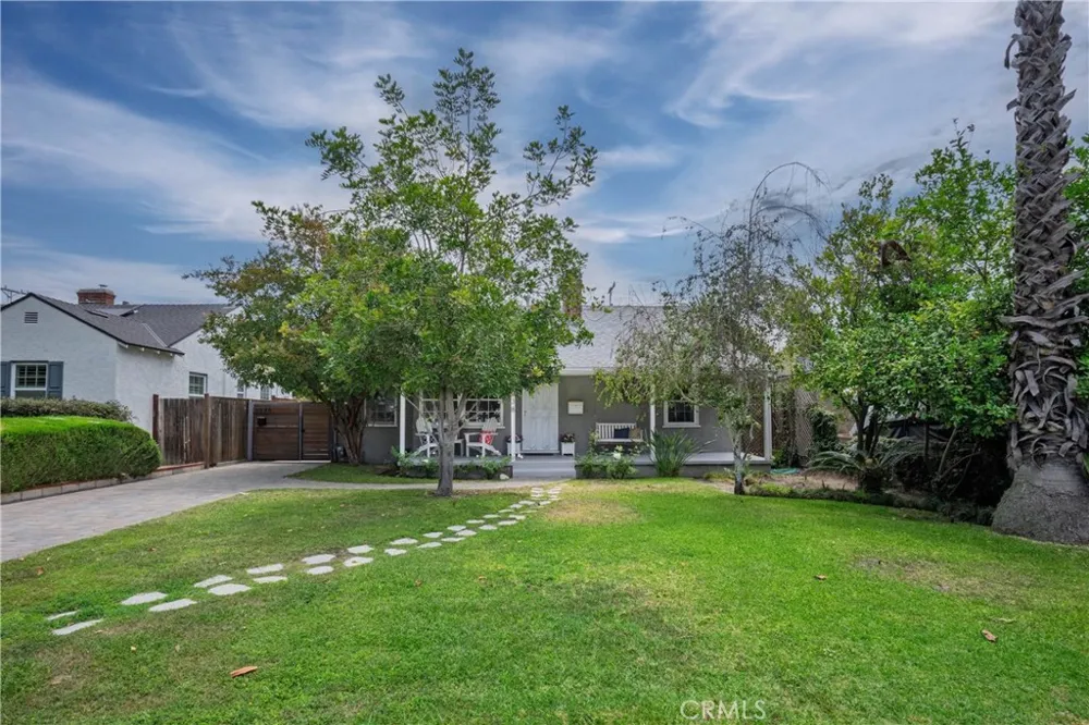 5938 Simpson Ave Valley Village, CA 91607
