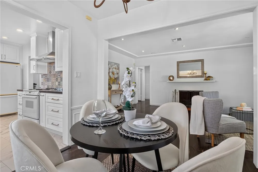 5938 Simpson Ave Valley Village, CA 91607