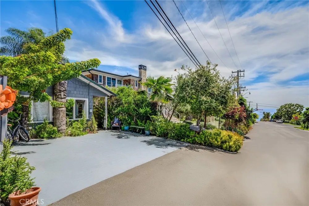 455 Agate Laguna Beach, CA 92651