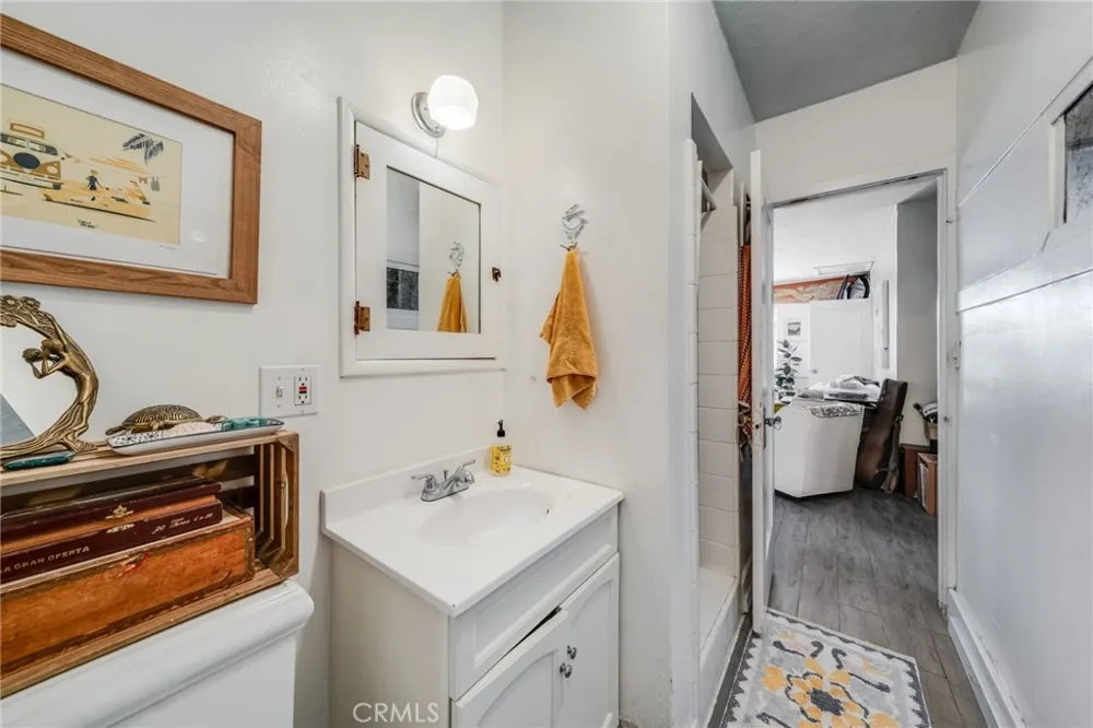455 Agate Laguna Beach, CA 92651