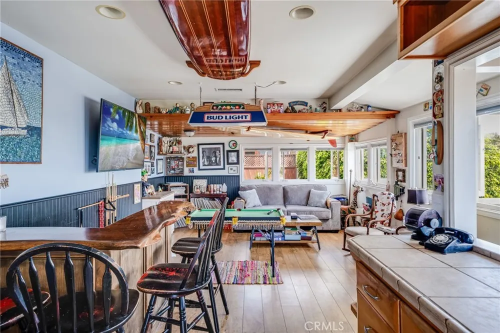 455 Agate Laguna Beach, CA 92651