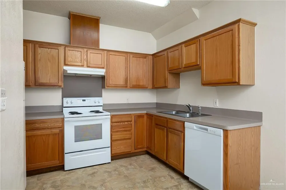 1603 Lexington Circle Edinburg, TX 78539