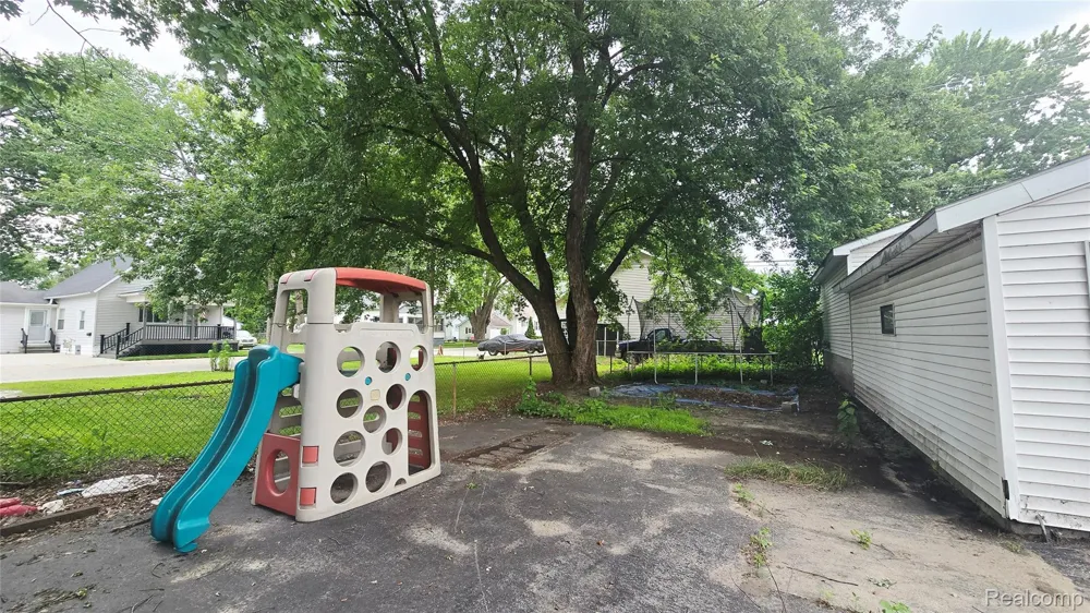 1655 Lyon Street Port Huron City, MI 48060