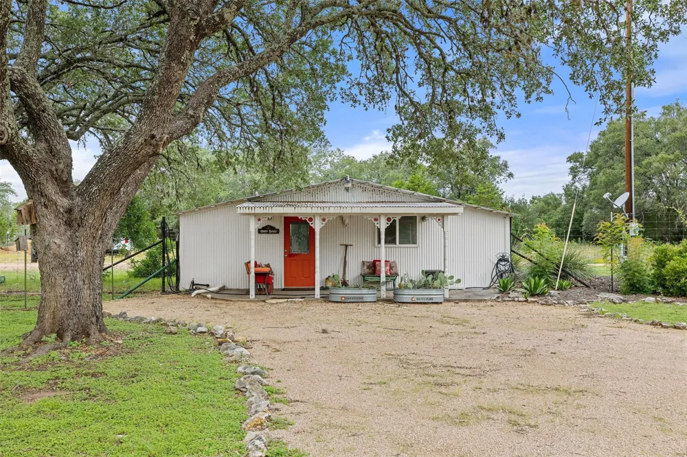 1533 Ranch Road 1323 Johnson City, TX 78636