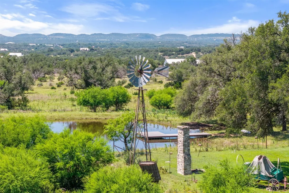 1533 Ranch Road 1323 Johnson City, TX 78636