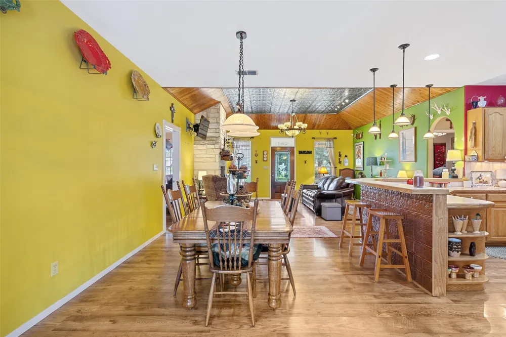 1533 Ranch Road 1323 Johnson City, TX 78636