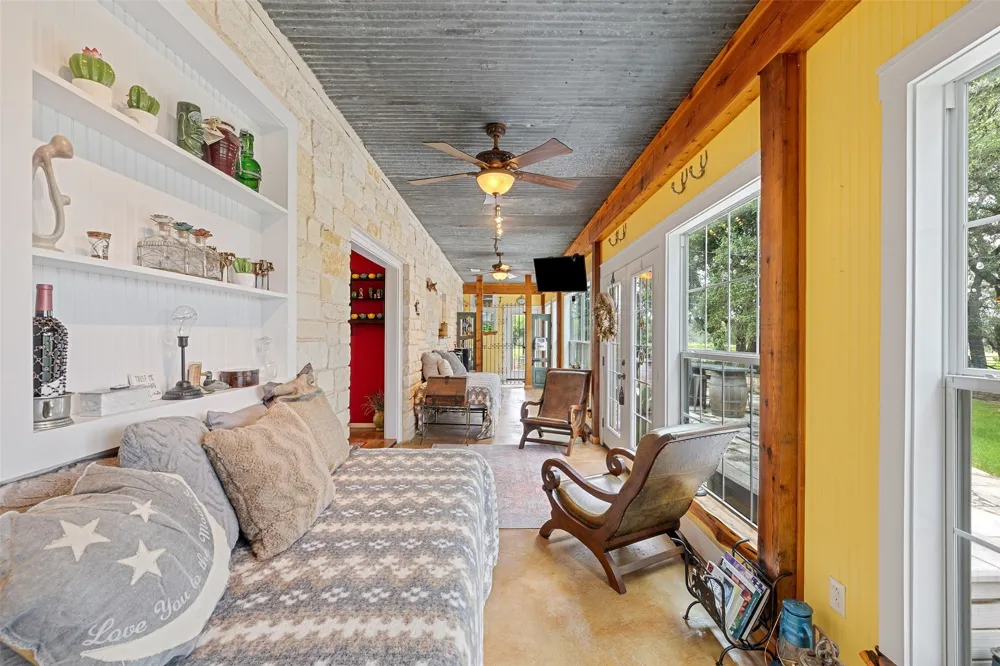 1533 Ranch Road 1323 Johnson City, TX 78636