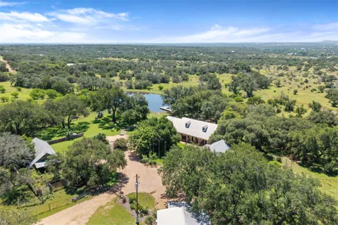 1533 Ranch Road 1323