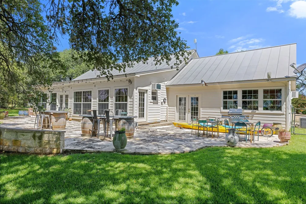 1533 Ranch Road 1323 Johnson City, TX 78636