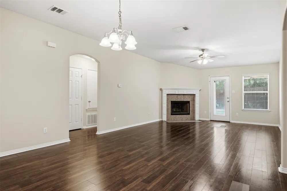 1069 Talley Loop Buda, TX 78610