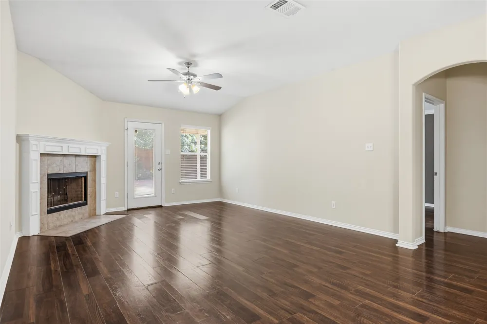1069 Talley Loop Buda, TX 78610