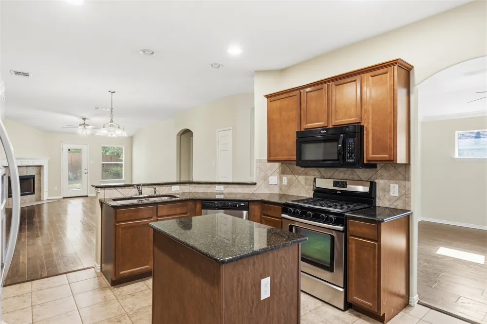 1069 Talley Loop Buda, TX 78610