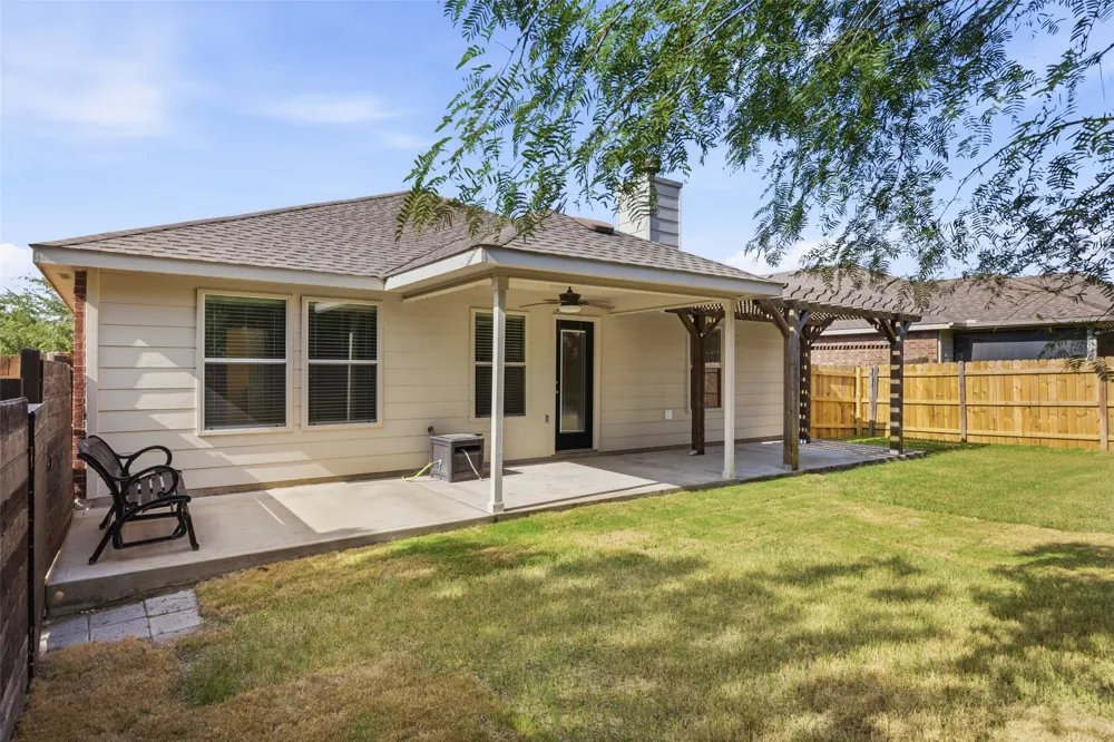 1069 Talley Loop Buda, TX 78610