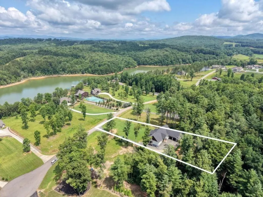 359 New Water Way Blairsville, GA 30512