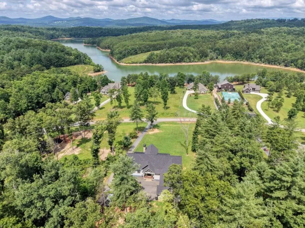 359 New Water Way Blairsville, GA 30512