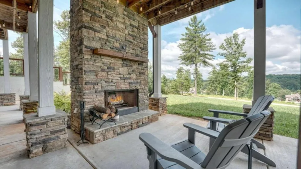 359 New Water Way Blairsville, GA 30512