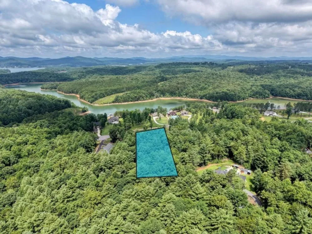 359 New Water Way Blairsville, GA 30512