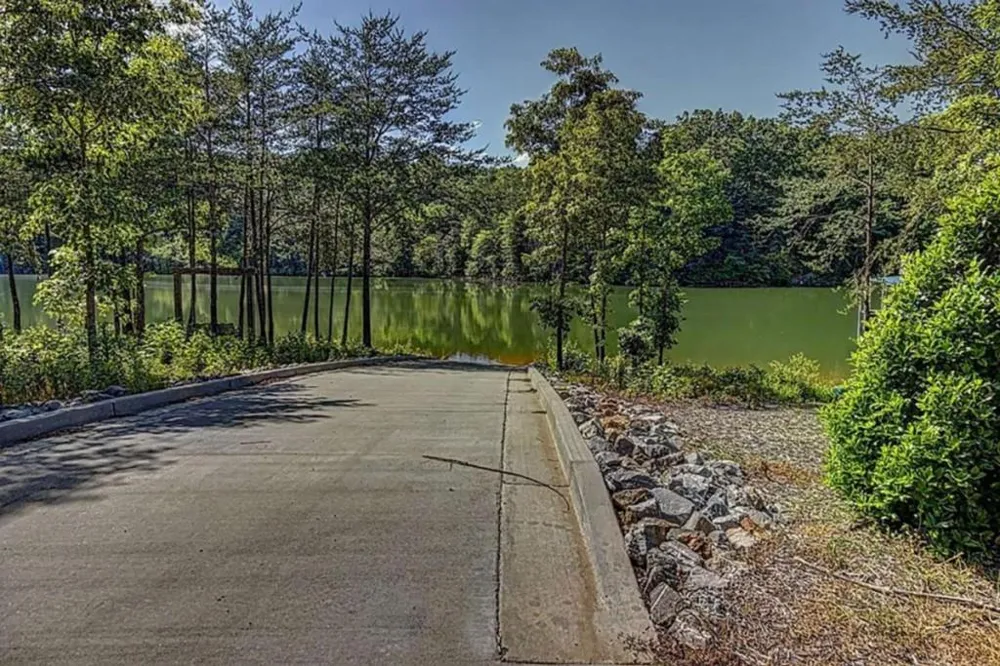 359 New Water Way Blairsville, GA 30512