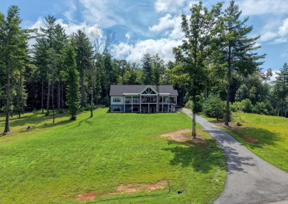 359 New Water Way Blairsville, GA 30512