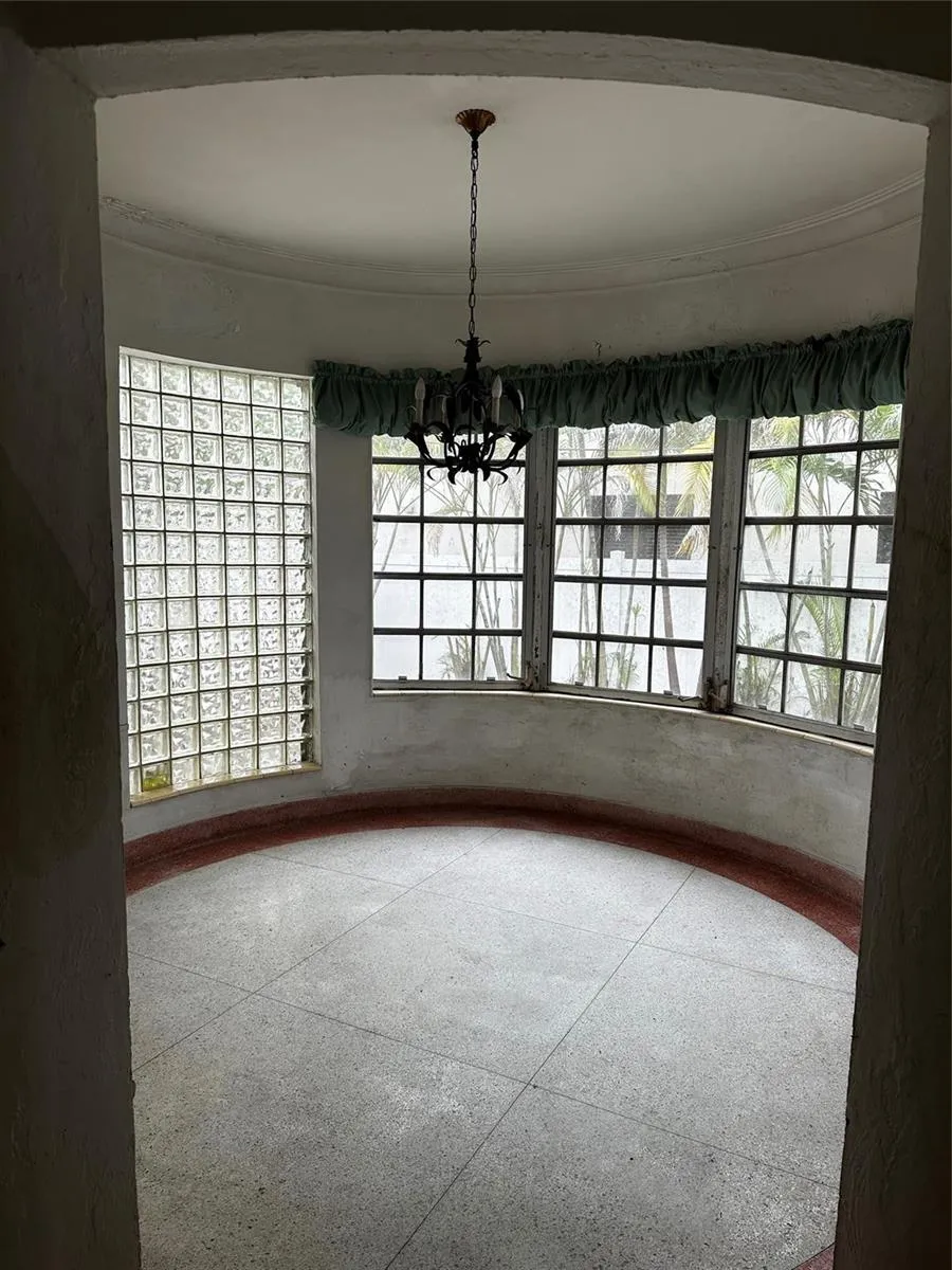 2828 SW 7th Avenue Miami, FL 33129