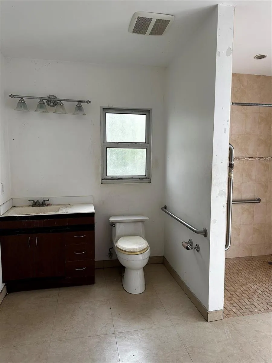 2828 SW 7th Avenue Miami, FL 33129