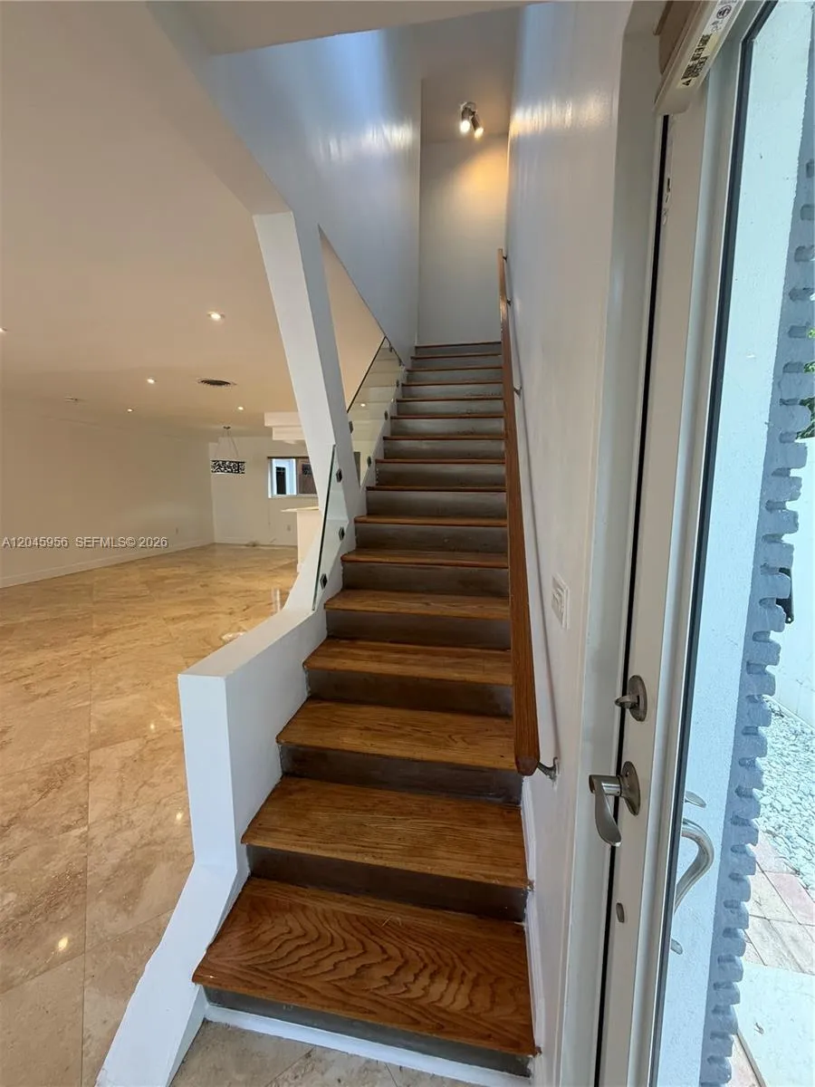 7312 Gary Ave Miami Beach, FL 33141
