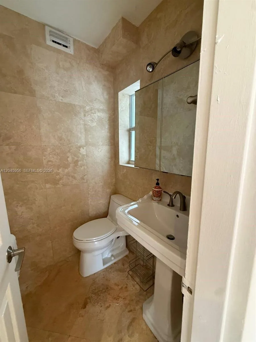 7312 Gary Ave Miami Beach, FL 33141