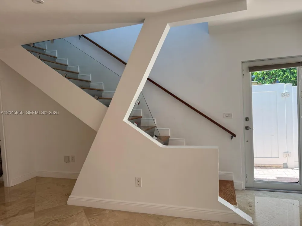 7312 Gary Ave Miami Beach, FL 33141