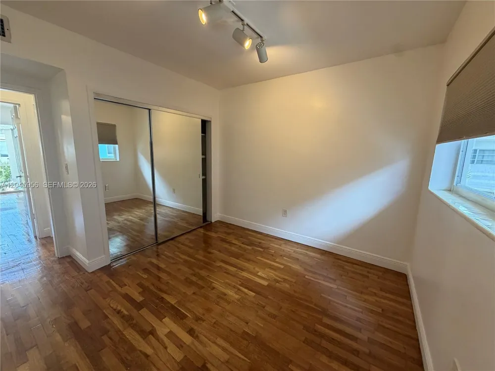 7312 Gary Ave Miami Beach, FL 33141