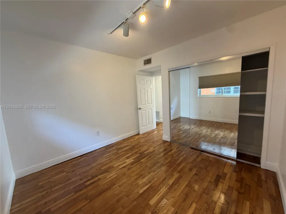 7312 Gary Ave Miami Beach, FL 33141